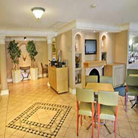La Quinta Inn By Wyndham San Antonio Market Square מראה פנימי תמונה