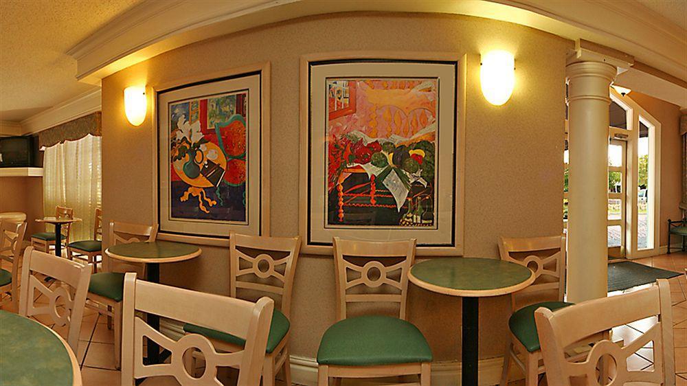 La Quinta Inn By Wyndham San Antonio Market Square מראה חיצוני תמונה