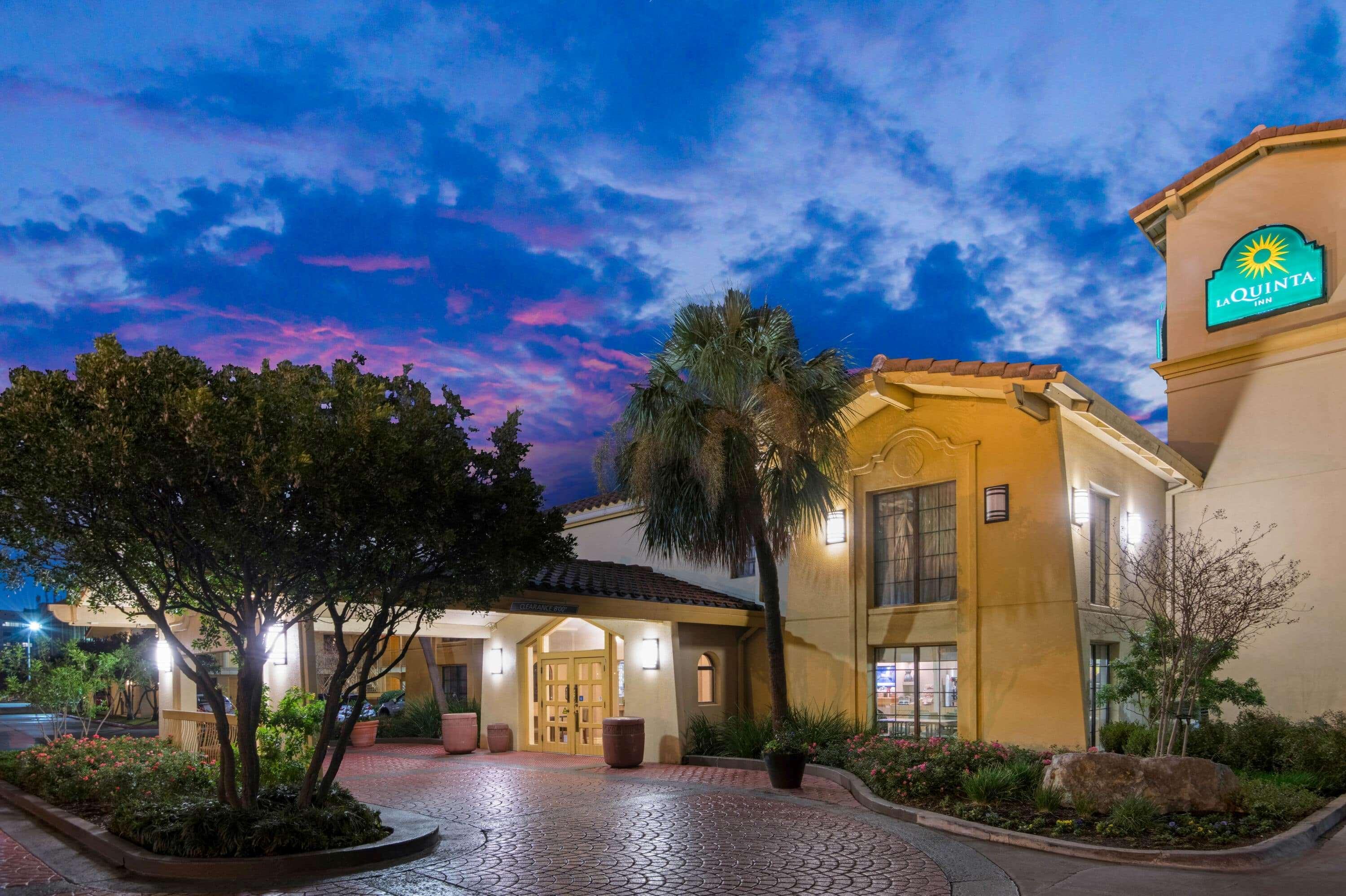 La Quinta Inn By Wyndham San Antonio Market Square מראה חיצוני תמונה